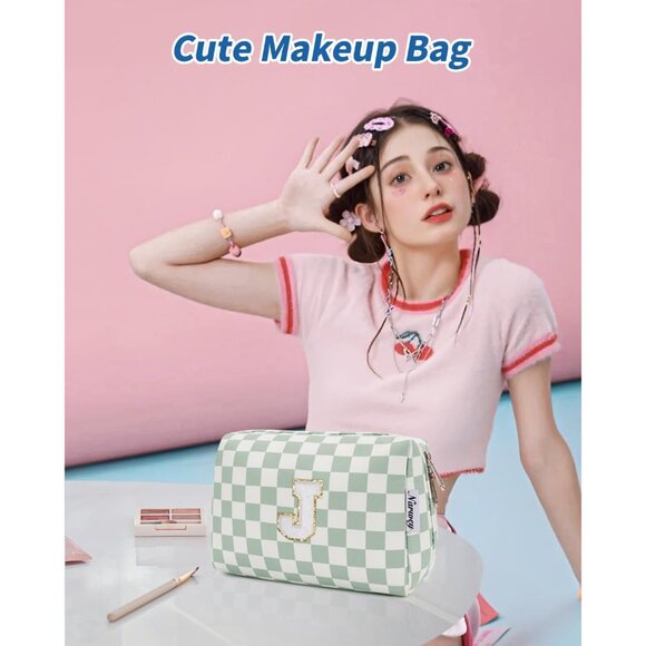 Birthday Gifts for Teen Girls Women Personalized Initial Checkered Makeup Bag Pr - Picture 2 of 7